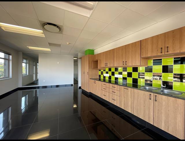 421M² OFFICE TO LET IN SANDTON CENTRAL